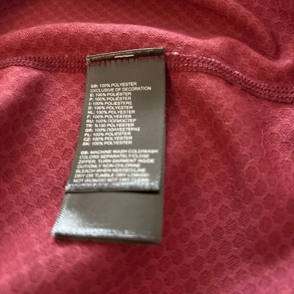 The North Face Men's burgundy Long Sleeve Tee. XL